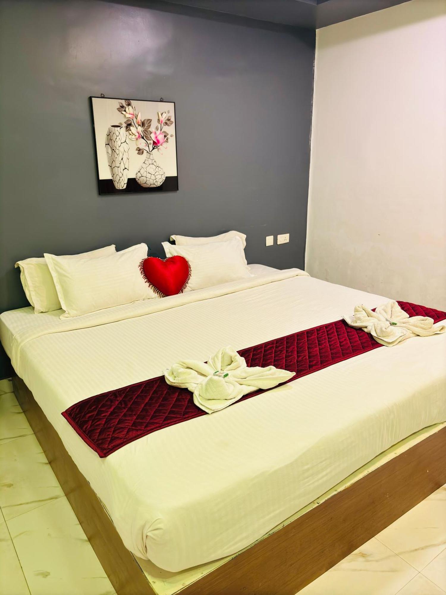The Elite Beachview Pondicherry Exterior photo