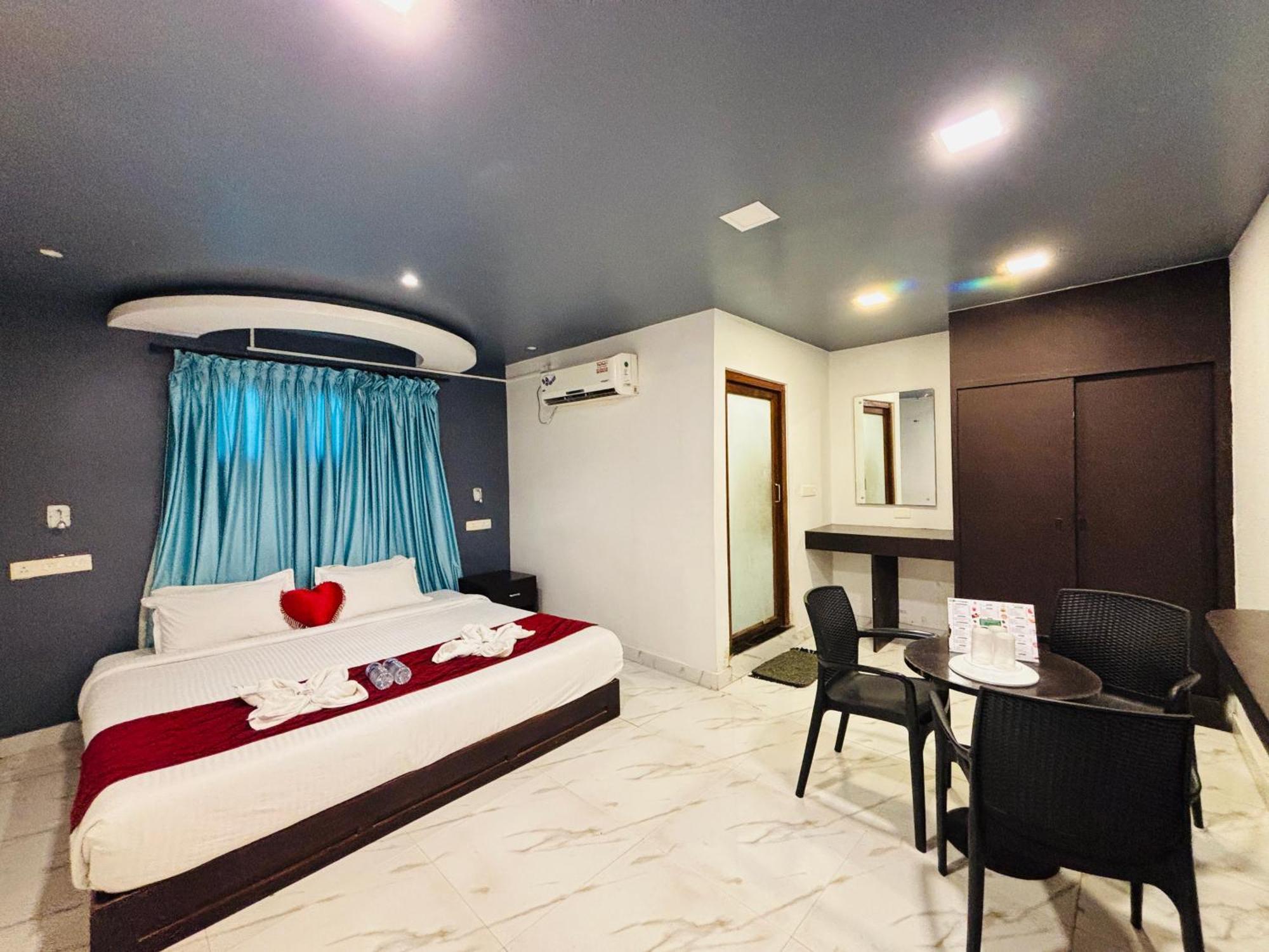 The Elite Beachview Pondicherry Exterior photo