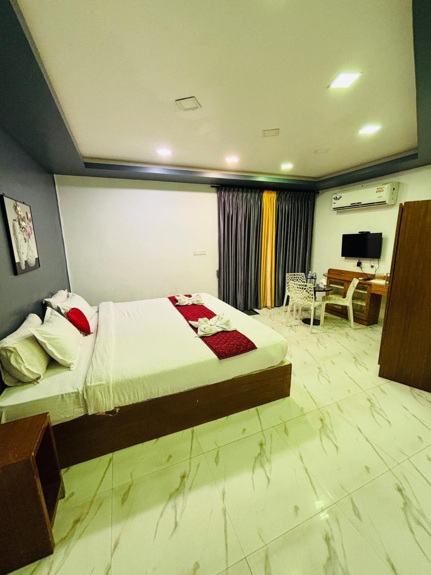 The Elite Beachview Pondicherry Exterior photo