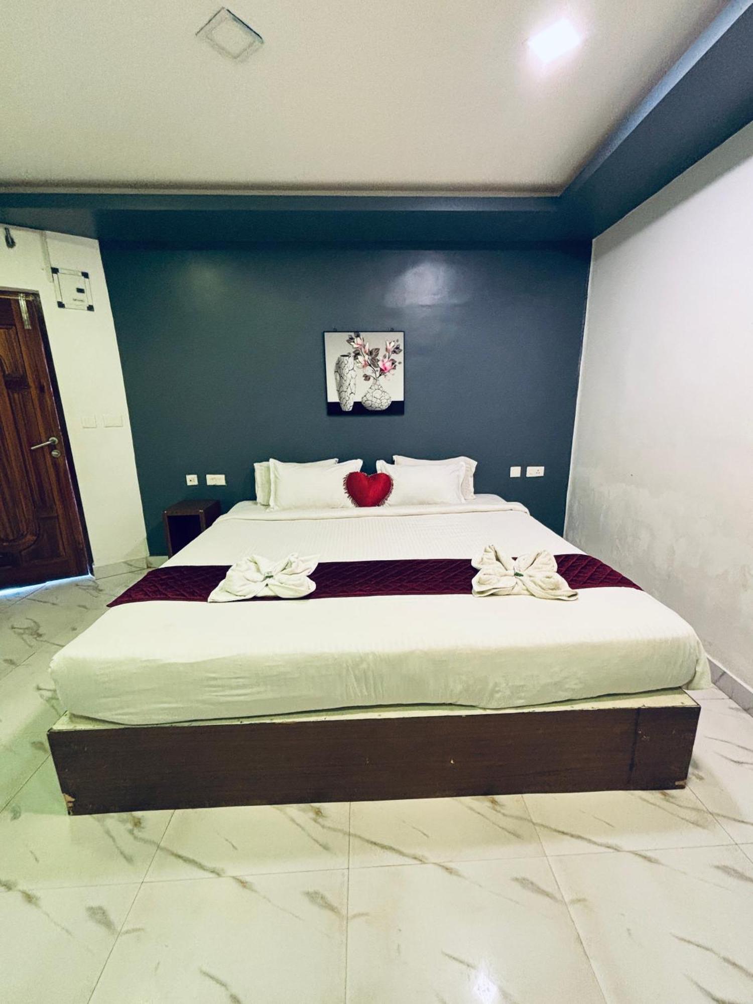 The Elite Beachview Pondicherry Exterior photo
